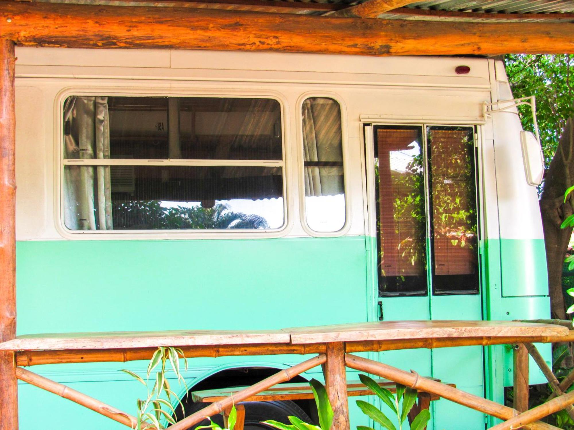 Hospedaje Combi Dream Bird Apartment Playas del Coco Exterior photo