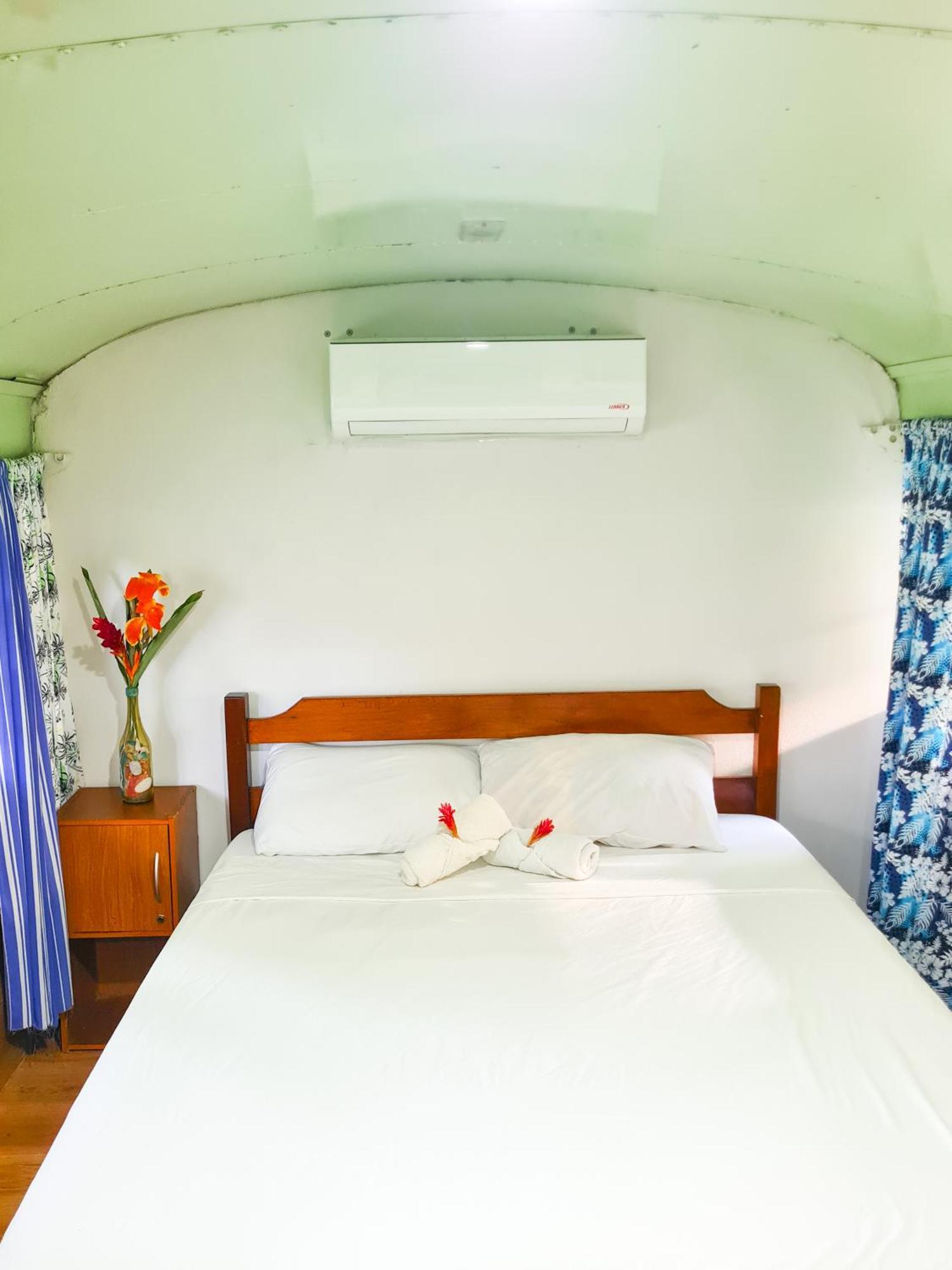 Hospedaje Combi Dream Bird Apartment Playas del Coco Exterior photo